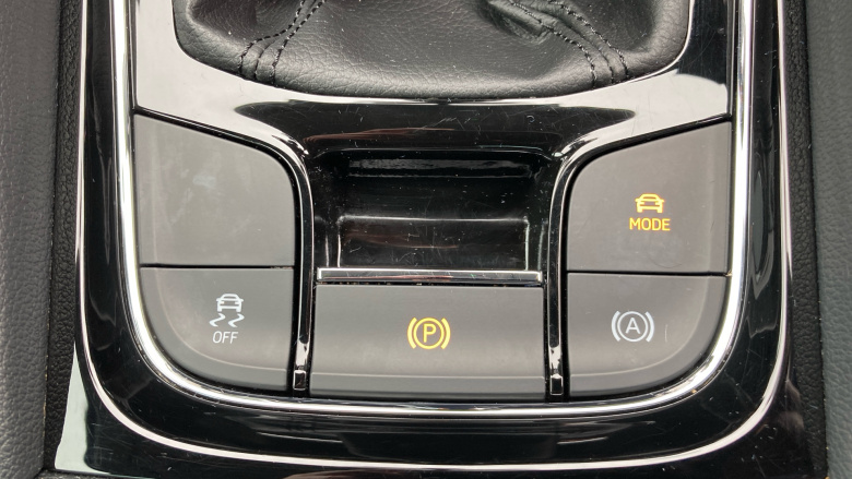 Skoda Karoq 1.5 TSI SE L 5dr Petrol Estate